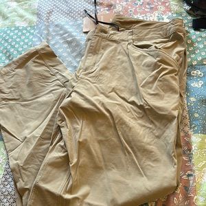 NWT PATAGONIA PANTS SIZE 16